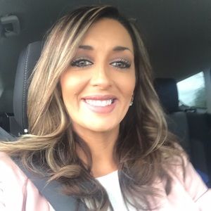 Meet your Posher, Stacy